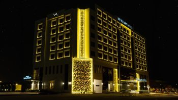 9b775097-6690-48ea-a801-09b121e72853